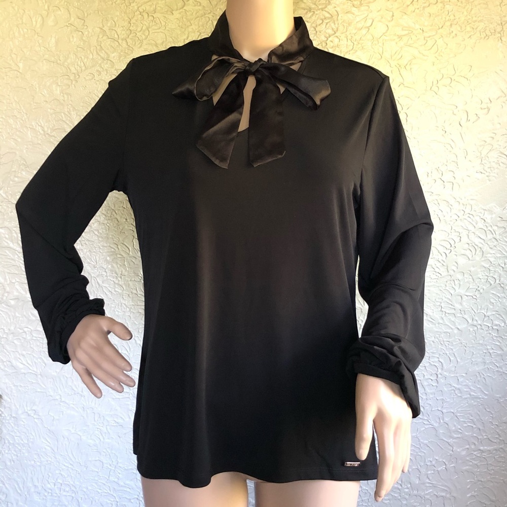 Calvin Klein Women’s Longsleeves Tie-Neck Blouse Size M